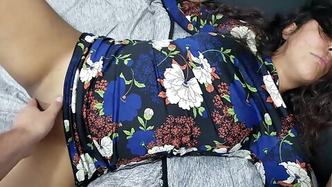 me cog&iacute; a hermana...